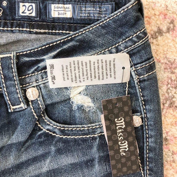 *New* Miss Me Jeans - Picture 5 of 6